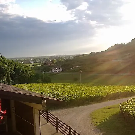 مزرعة للإقامة Agriturismo Subida Di Monte Cormòns