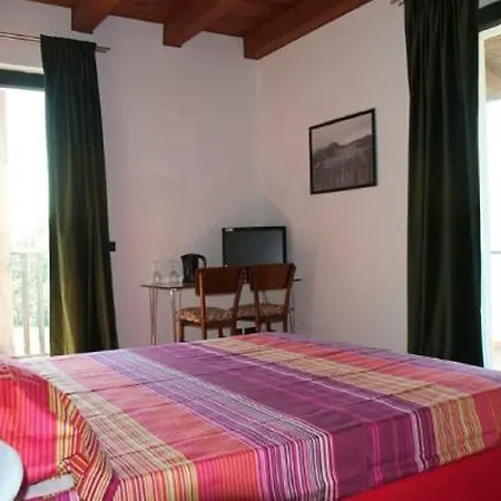 Agriturismo Subida Di Monte Cormòns