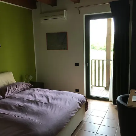 مزرعة للإقامة Agriturismo Subida Di Monte Cormòns